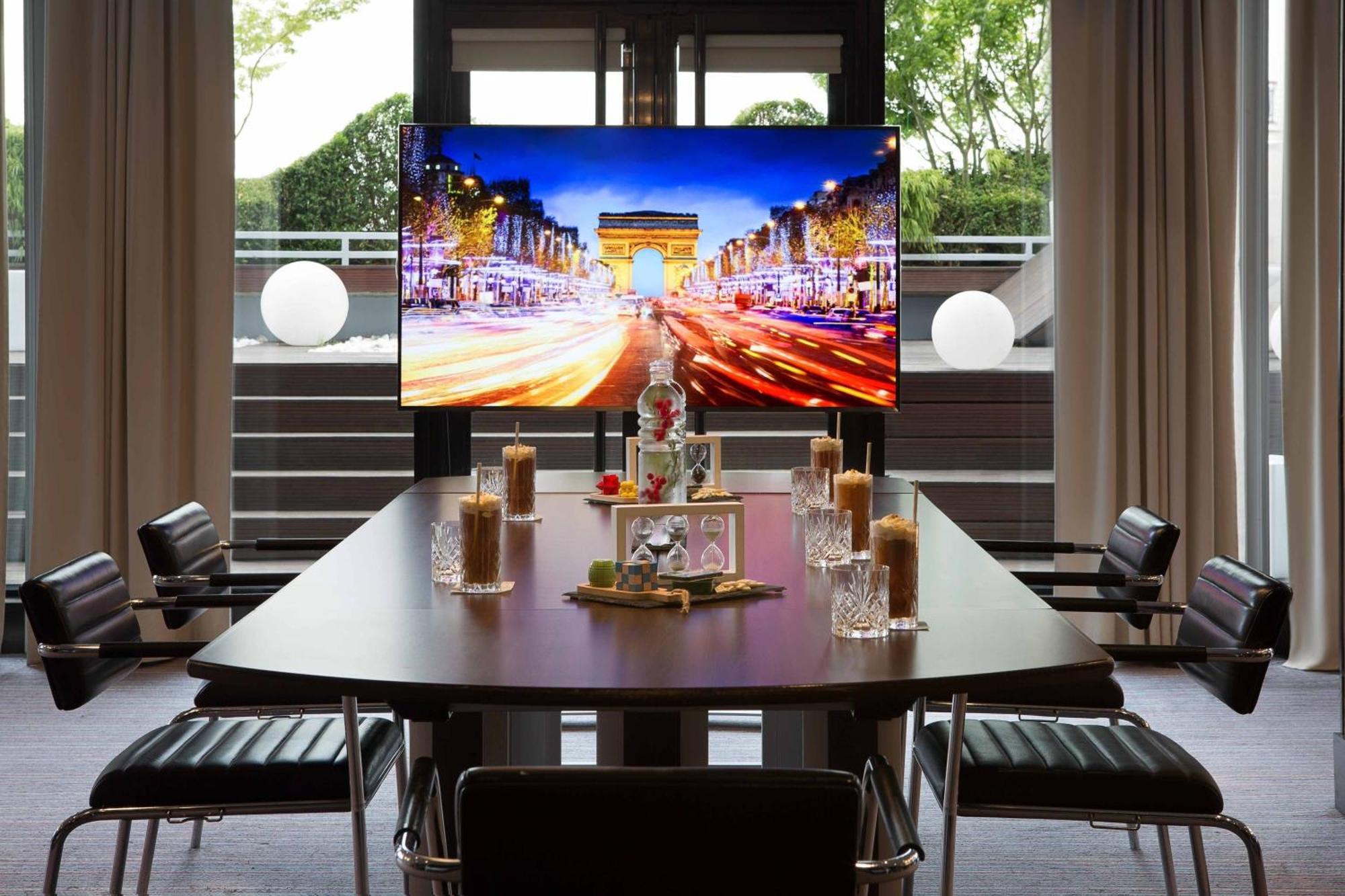 Renaissance Paris Arc De Triomphe Hotel Екстер'єр фото