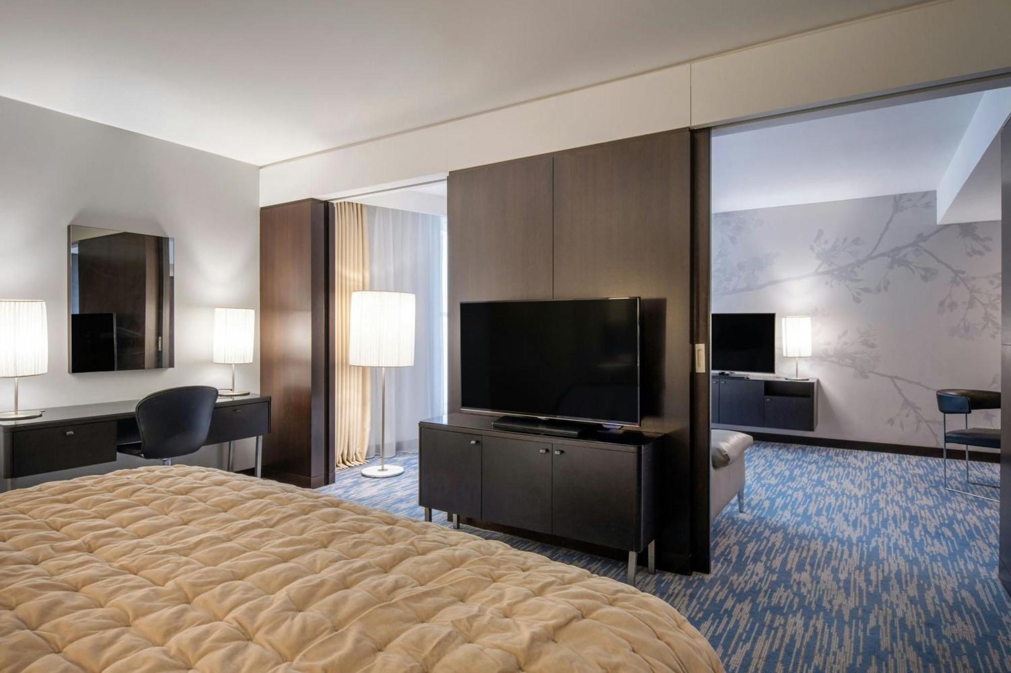 Renaissance Paris Arc De Triomphe Hotel Екстер'єр фото