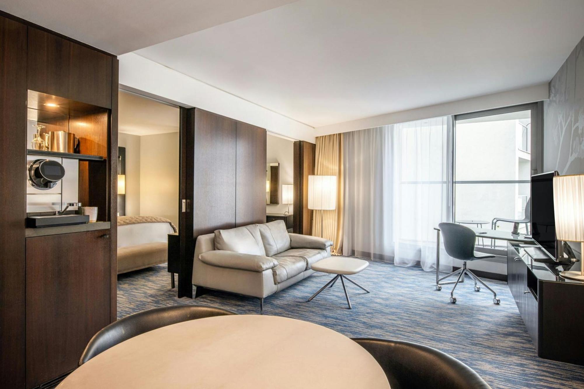 Renaissance Paris Arc De Triomphe Hotel Екстер'єр фото